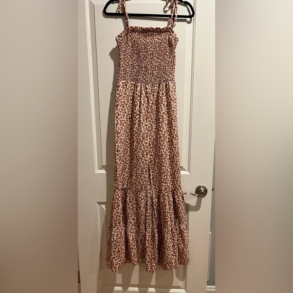 NEW Dusty rose jumpsuit with flowers, wide leg, adjustable shoulder ties, small